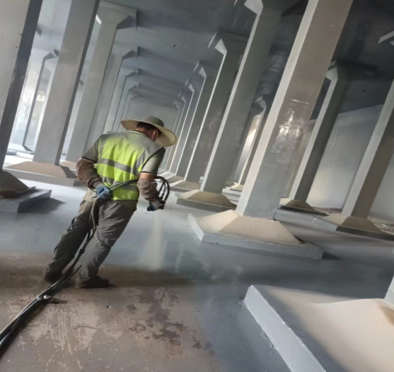 湖北當陽某大型蓄水池防水聚脲施工